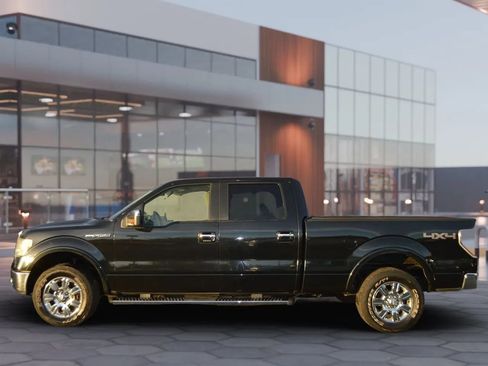 Used 2011 Ford F150 Lariat w/ Lariat Chrome Pkg image 3