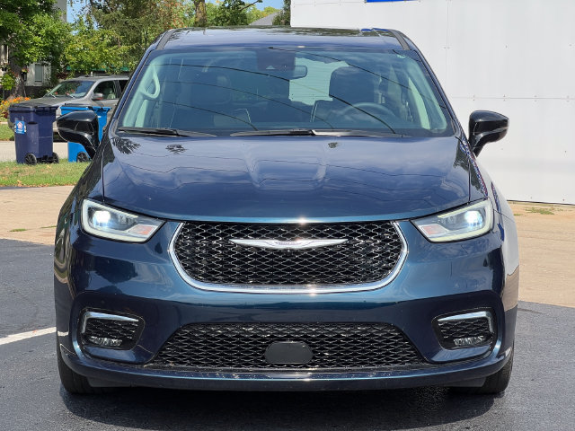 Used 2024 Chrysler Pacifica Limited FWD image 48
