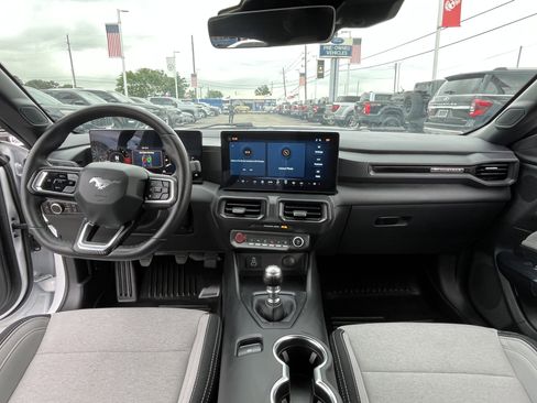 Used 2025 Ford Mustang GT RWD image 31