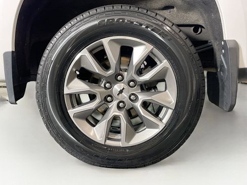 Used 2022 Chevrolet Silverado 1500 RST image 11