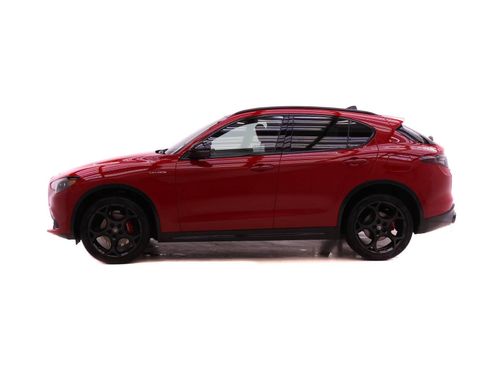 New 2026 Alfa Romeo Stelvio Sprint AWD/4WD image 3