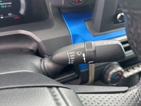 Used 2024 Toyota Tacoma TRD Off-Road image 31