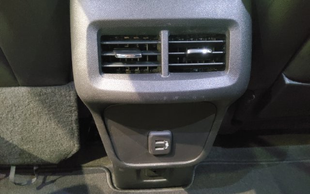 Used 2024 GMC Terrain SLT FWD image 25