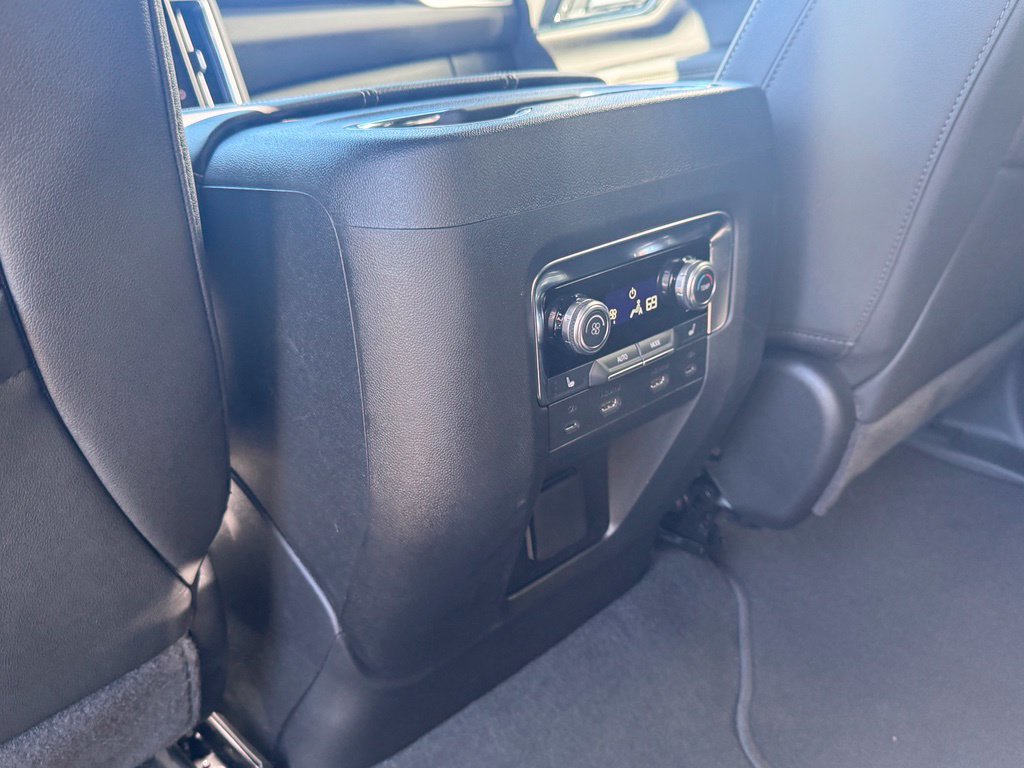 Used 2026 GMC Yukon Elevation w/ Elevation Premium Package AWD/4WD image 26