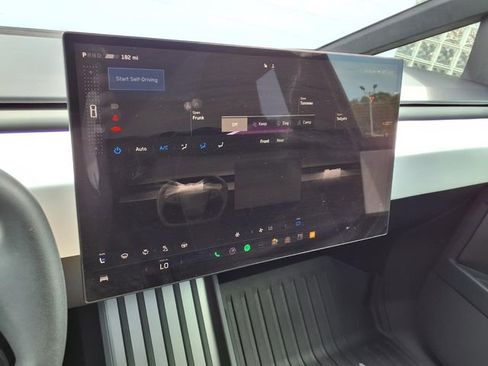 Used 2024 Tesla Cybertruck AWD Crew Cab image 24