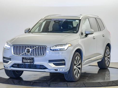 Certified 2025 Volvo XC90 B6 Plus image 1