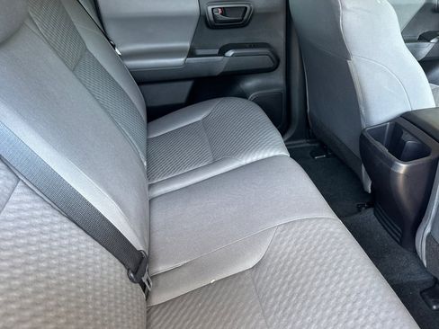 Used 2022 Toyota Tacoma SR w/ SR Convenience Package image 18