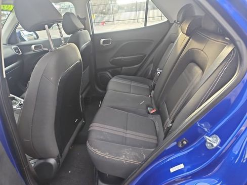 Used 2023 Hyundai Venue SEL image 25