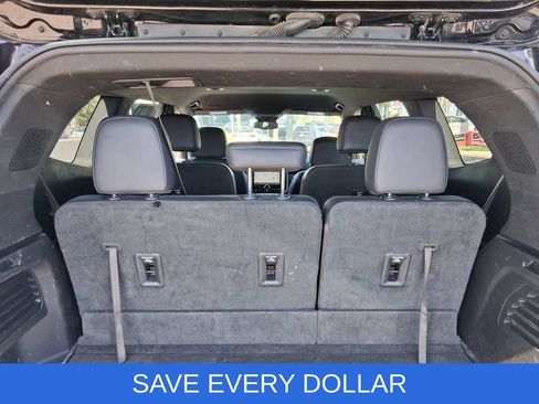 Used 2024 GMC Acadia Elevation w/ LPO, Floor Liner Package FWD image 6