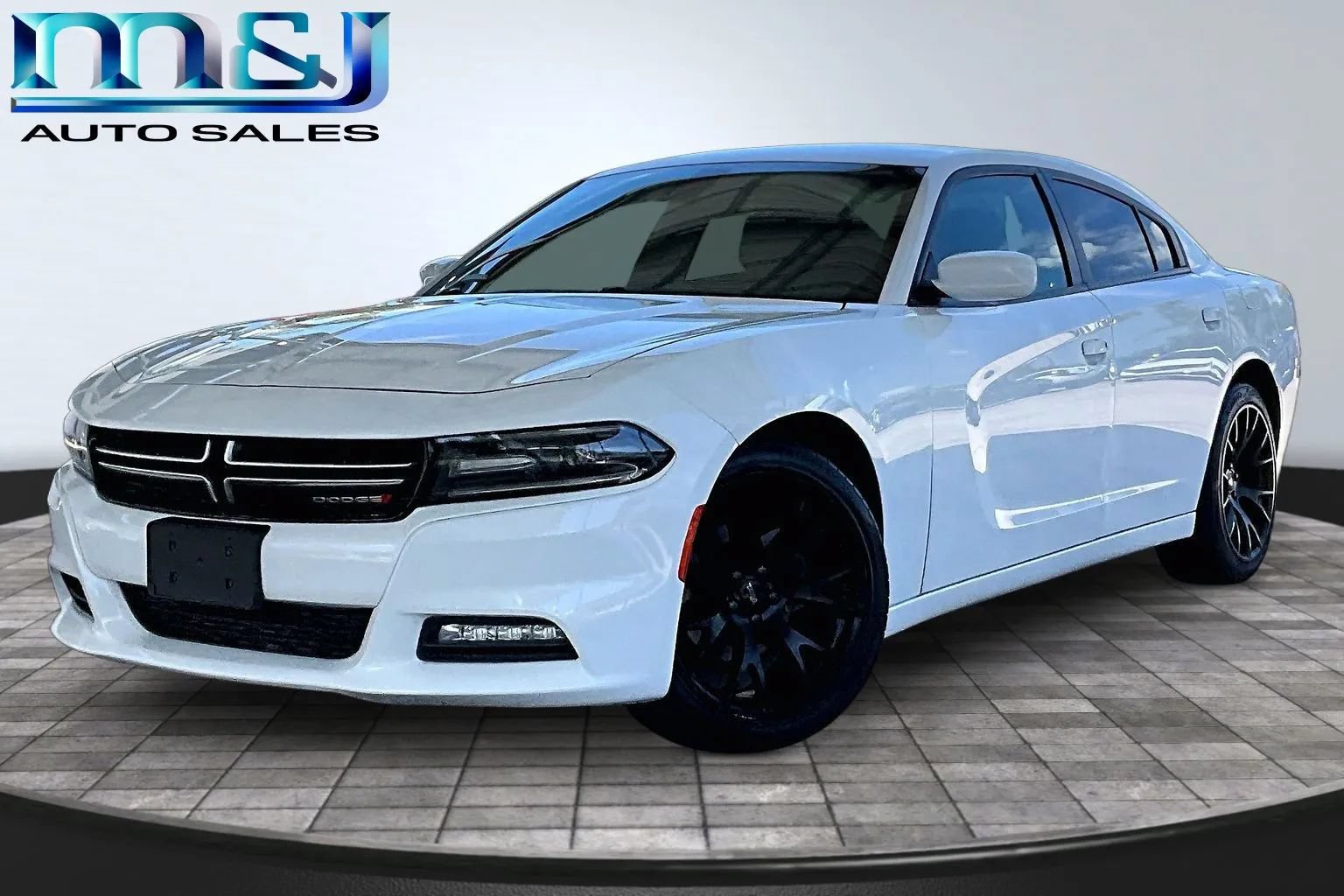 Used 2018 Dodge Charger SXT Plus w/ Navigation & Travel Group RWD image 1