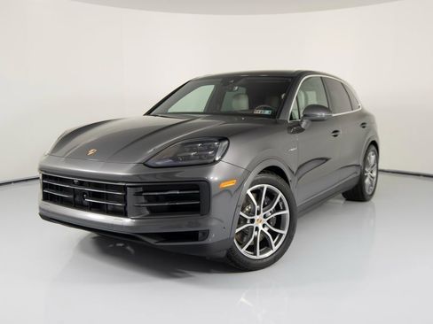 New 2026 Porsche Cayenne E-Hybrid image 6