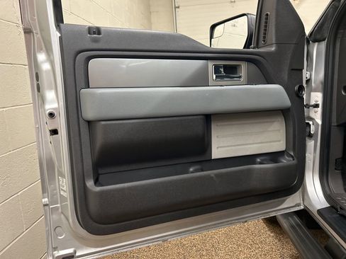 Used 2011 Ford F150 XLT w/ XLT Custom Pkg RWD image 9
