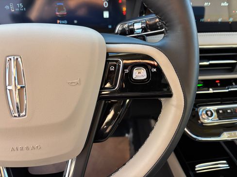 New 2026 Lincoln Corsair Reserve image 18