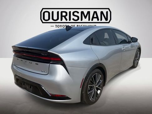 Used 2024 Toyota Prius XLE image 7