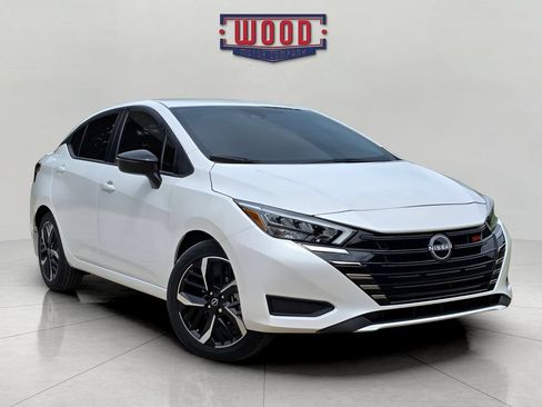 New 2025 Nissan Versa SR w/ Trunk Package FWD image 1