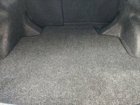 Used 2017 Toyota Corolla LE image 31