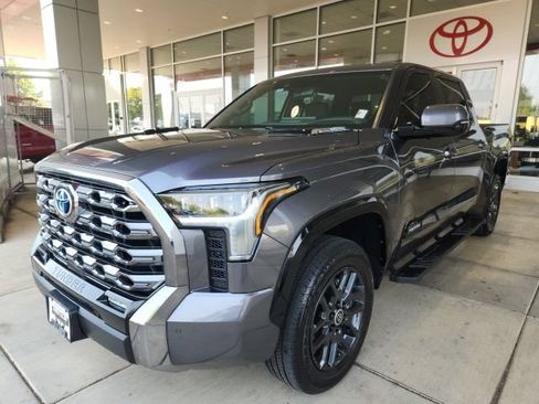 Used 2024 Toyota Tundra Platinum AWD/4WD image 6