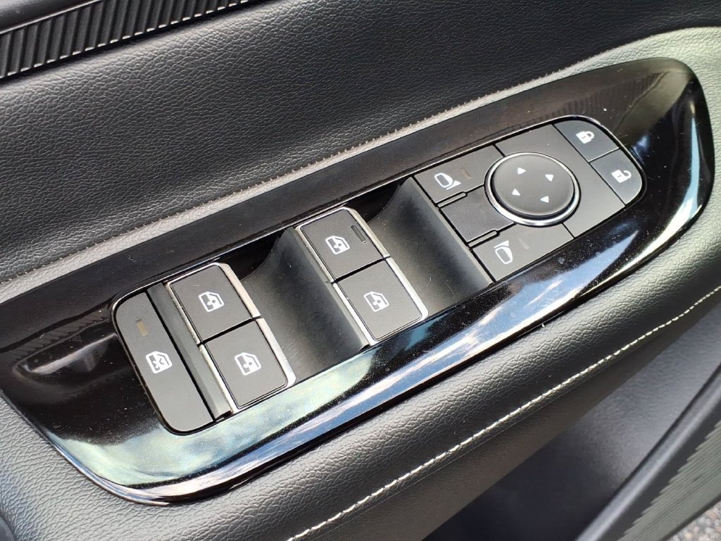 Certified 2025 Nissan Murano SV AWD/4WD image 18