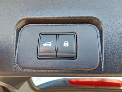 Certified 2023 Nissan Rogue SV w/ SV Premium B Package image 9