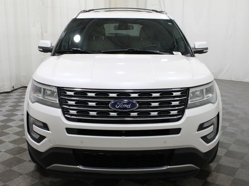 Used 2017 Ford Explorer Limited w/ Equipment Group 301A AWD/4WD image 36