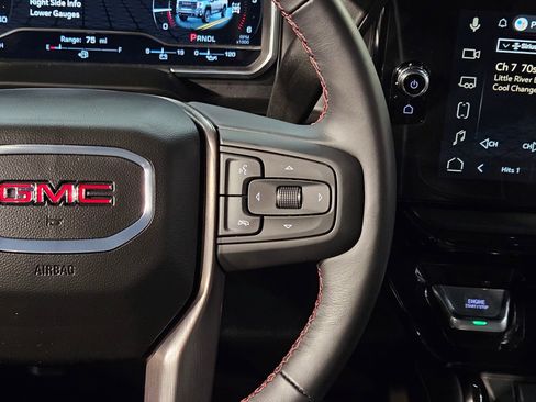 Used 2025 GMC Sierra 2500 AT4X image 30