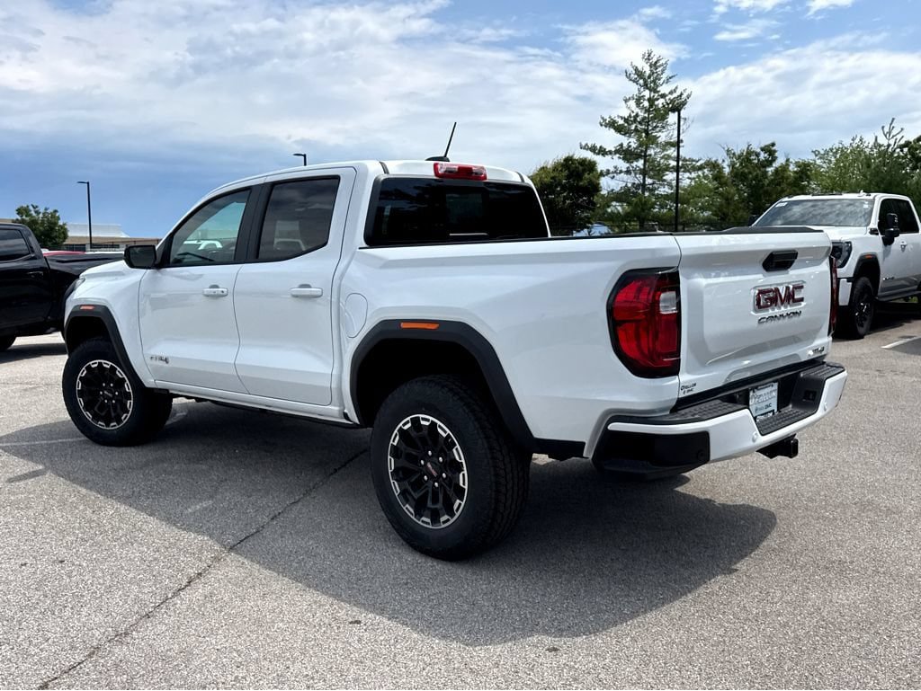 New 2026 GMC Canyon AT4 w/ AT4 Premium Package AWD/4WD image 3