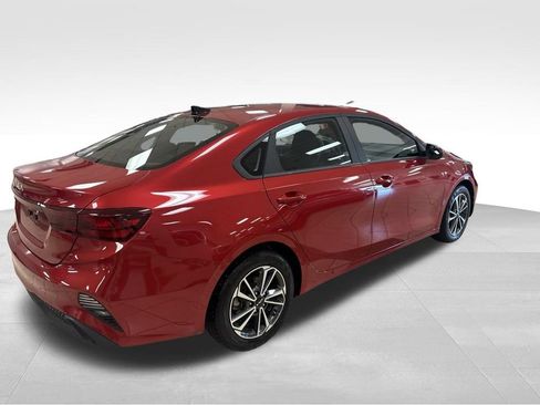 Used 2023 Kia Forte LXS FWD image 6