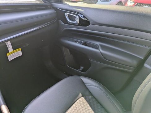 New 2026 Jeep Compass Latitude image 15