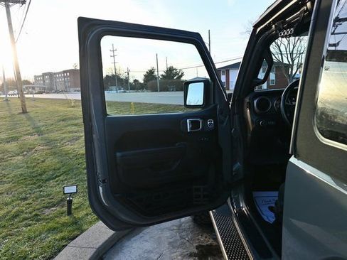 Used 2020 Jeep Wrangler Sport image 22
