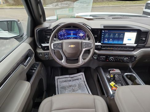 Used 2024 Chevrolet Silverado 1500 LTZ image 10