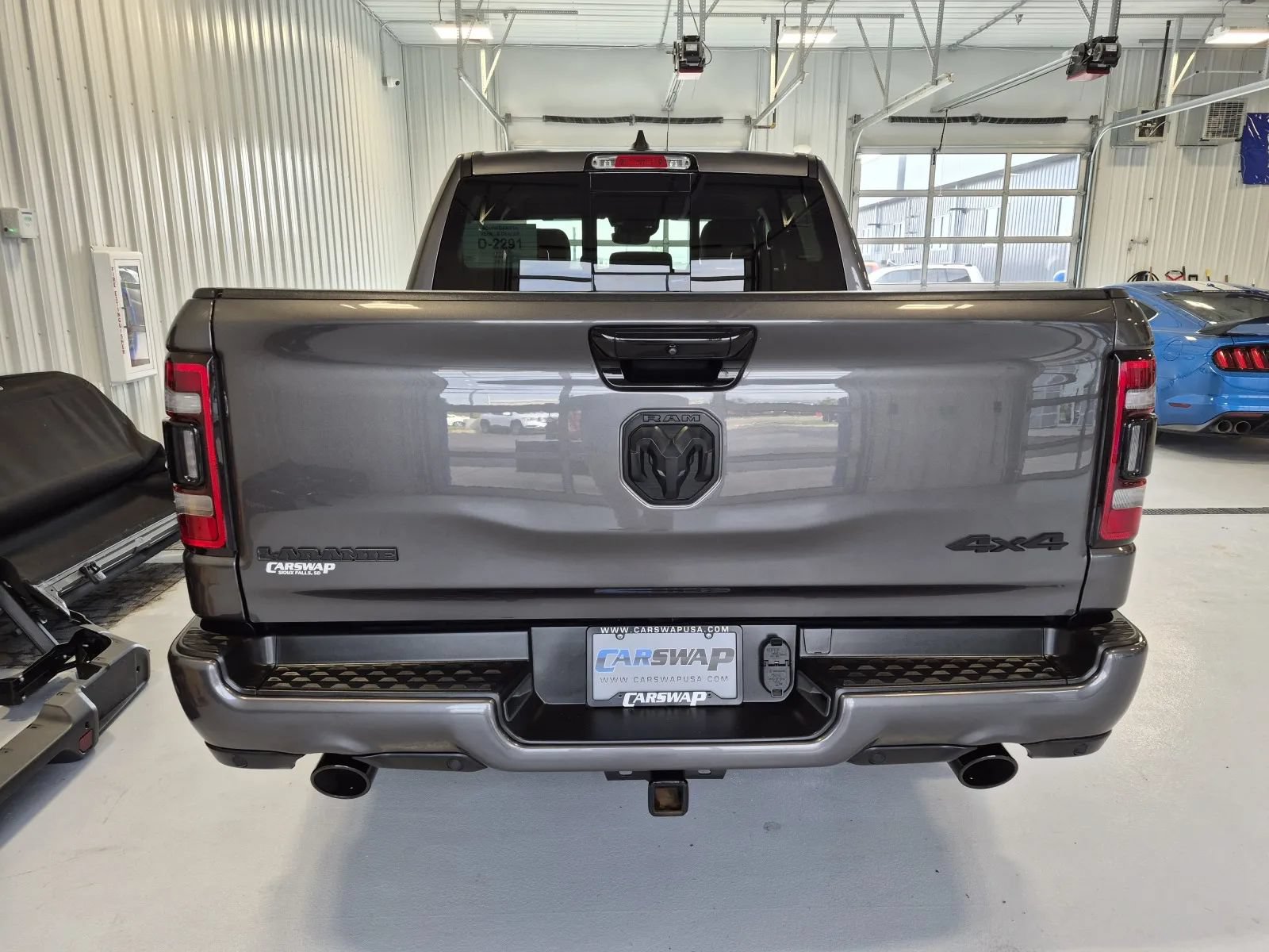 Used 2024 RAM 1500 Laramie AWD/4WD image 4