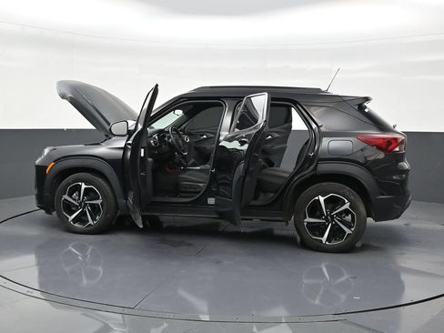 Used 2022 Chevrolet TrailBlazer RS w/ Sun and Liftgate Package FWD image 27
