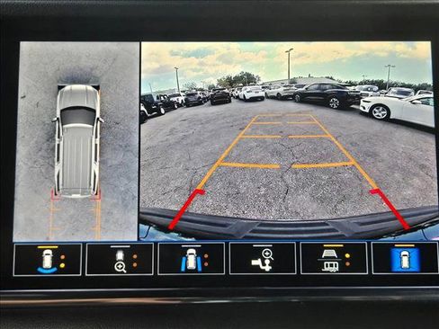 Used 2021 GMC Yukon Denali w/ Denali Premium Package image 14