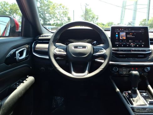 Used 2022 Jeep Compass Limited AWD/4WD image 15