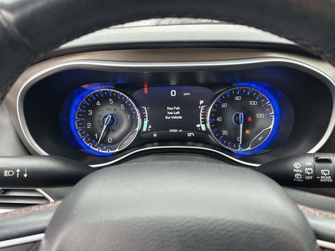 Used 2017 Chrysler Pacifica Touring-L Plus w/ Advanced Safetytec Group image 24