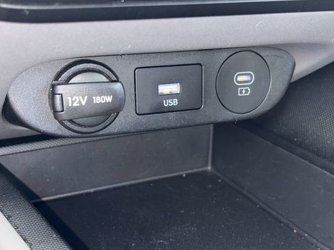Used 2024 Hyundai Elantra SEL FWD image 6