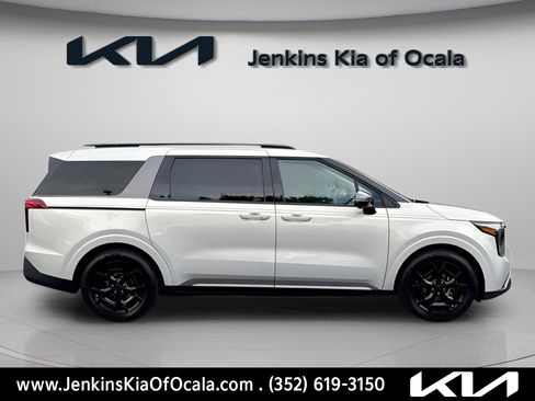 New 2025 Kia Carnival SX Prestige image 2