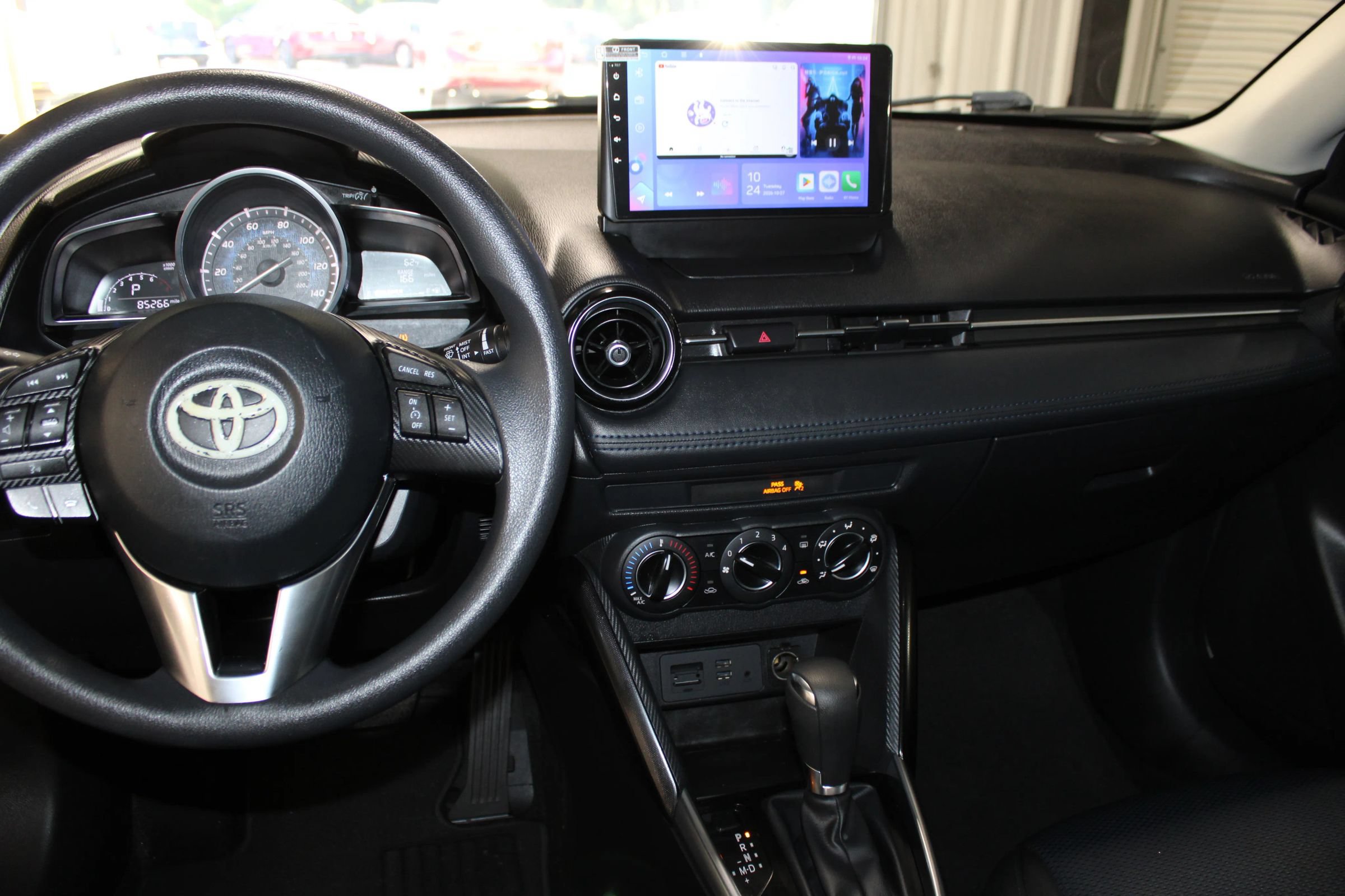 Used 2017 Toyota Yaris iA FWD image 13