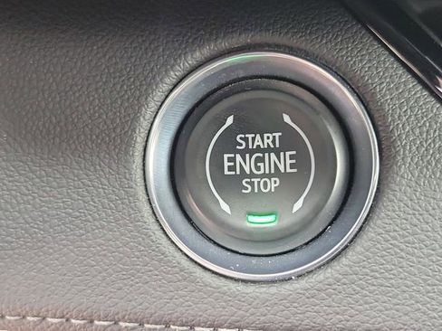 Used 2025 Buick Enclave Preferred AWD/4WD image 27