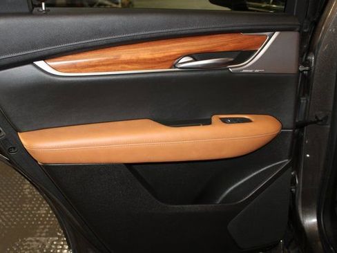 Used 2020 Cadillac XT5 Premium Luxury image 30