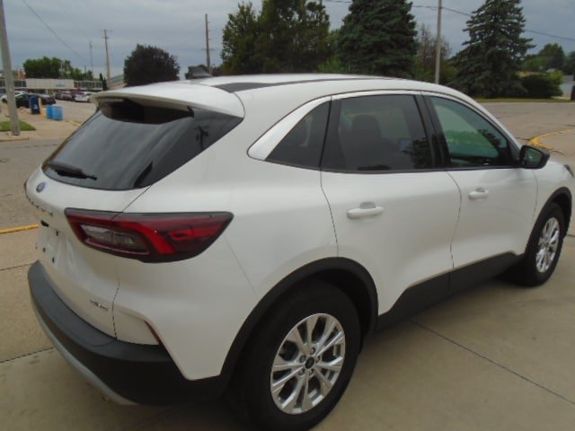Used 2023 Ford Escape Active AWD/4WD image 9