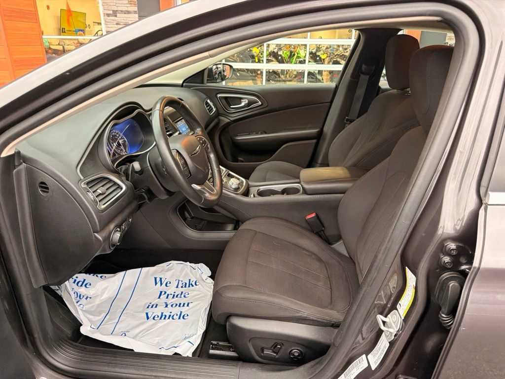 Used 2015 Chrysler 200 Limited w/ Convenience Group FWD image 12