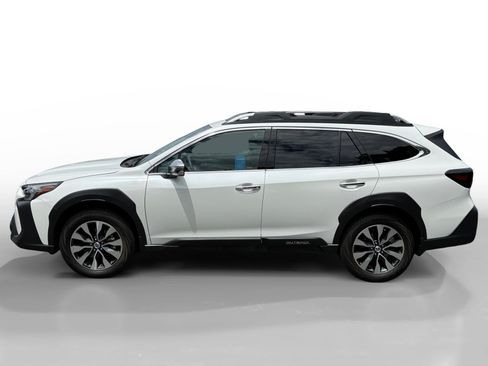 Used 2024 Subaru Outback Touring AWD/4WD image 2