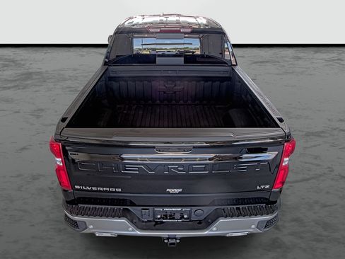 Used 2025 Chevrolet Silverado 1500 LTZ AWD/4WD image 3