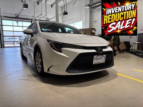Used 2022 Toyota Corolla LE FWD image 11