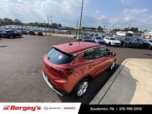 Used 2024 Buick Encore GX Preferred w/ Comfort Package FWD image 23