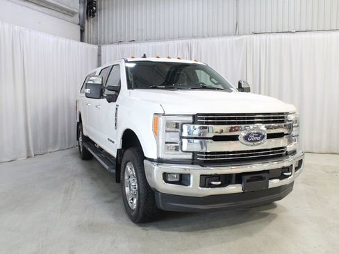 Used 2019 Ford F350 Lariat w/ Lariat Ultimate Package AWD/4WD image 39