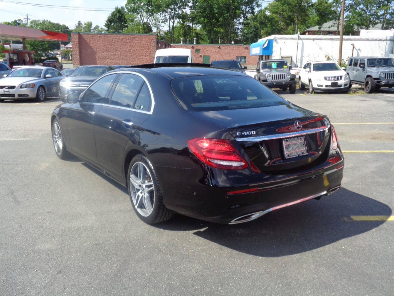 Used 2018 Mercedes-Benz E 400 4MATIC Sedan w/ Premium 1 Package image 4