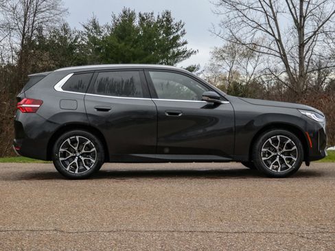 New 2026 BMW X3 xDrive30 w/ Premium Package image 2