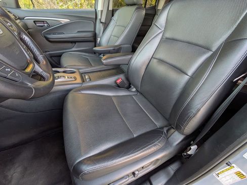 Used 2023 Honda Ridgeline RTL-E image 13